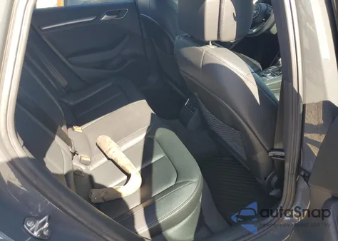 2019 Audi A3 Premium z USA, uszkodzony, nr VIN WAUAUGFF8K1010833